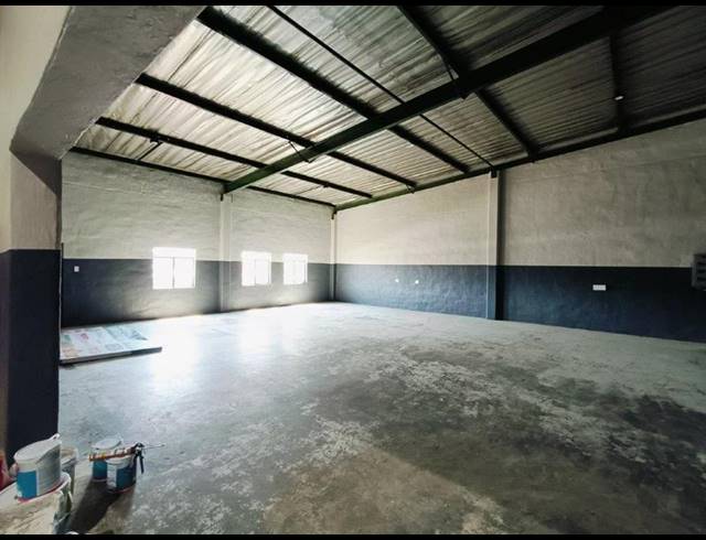 INDUSTRIAL PROPERTY TO RENT IN STRYDOM PARK